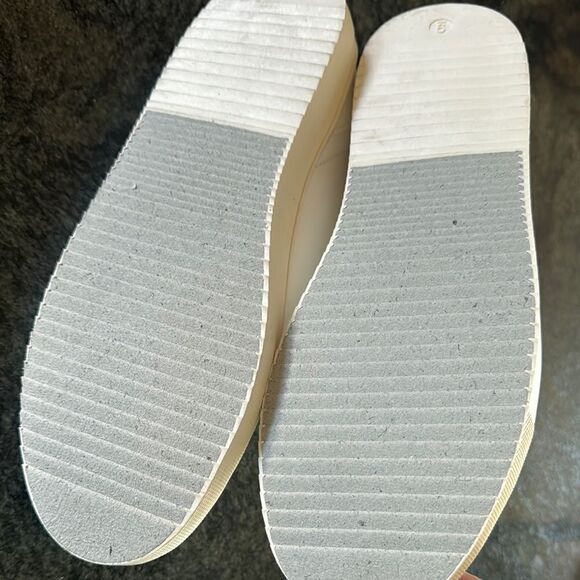 Disney White and Purple Sneakers Mickey logo - Picture 6 of 10